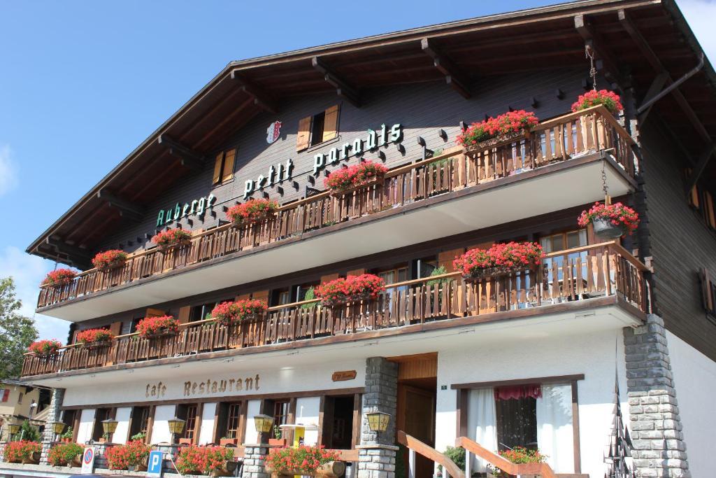 Petit Paradis